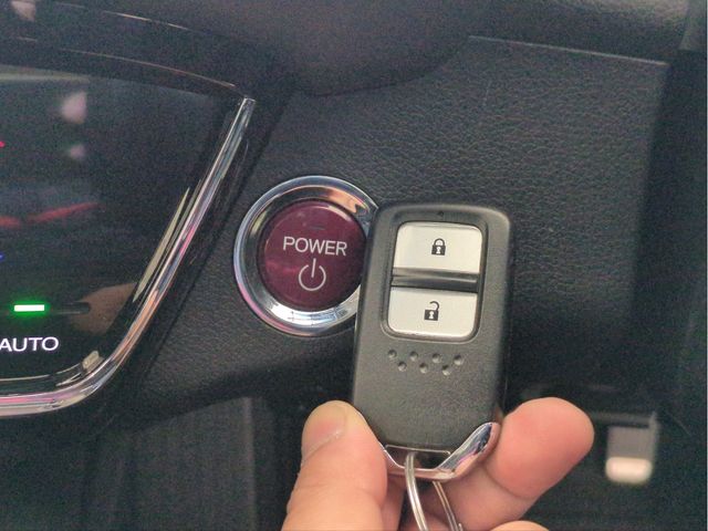 HONDA VEZEL HYBRID 2015 Image 31