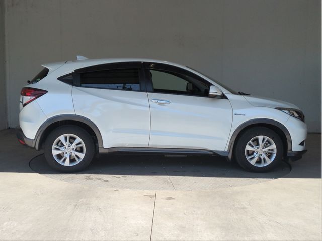 HONDA VEZEL HYBRID 2015 Image 31