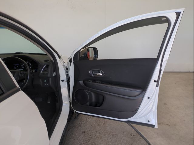 HONDA VEZEL HYBRID 2015 Image 31