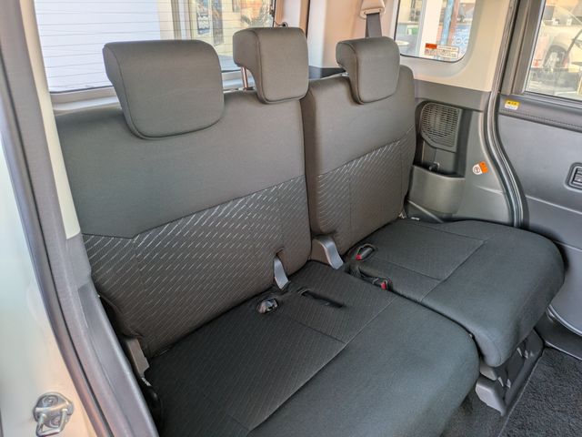 TOYOTA ROOMY 2018 Image 31