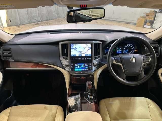TOYOTA CROWN SEDAN 2013 Image 31