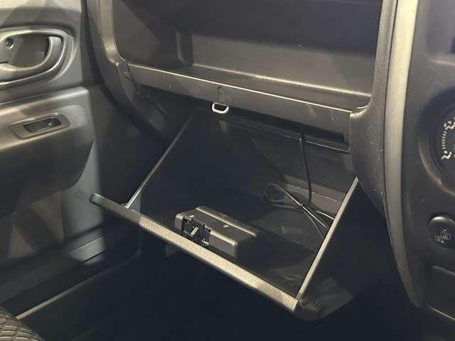 SUZUKI JIMNY 4WD 2015 Image 31