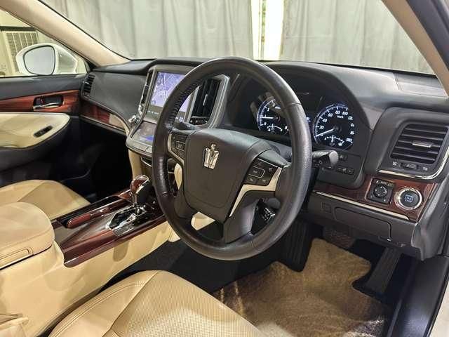 TOYOTA CROWN SEDAN 2013 Image 31