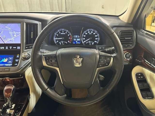 TOYOTA CROWN SEDAN 2013 Image 31