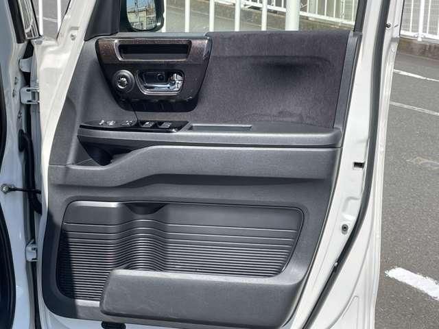 HONDA N BOX CUSTOM 2018 Image 31