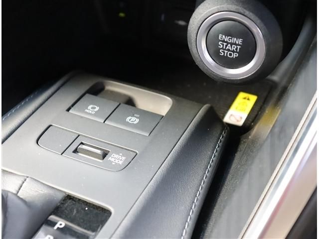 TOYOTA HARRIER 2WD 2021 Image 31