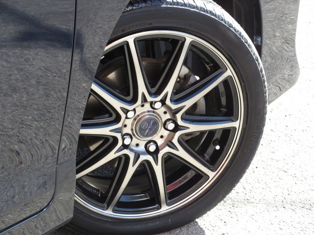 TOYOTA VOXY HYBRID 2014 Image 31