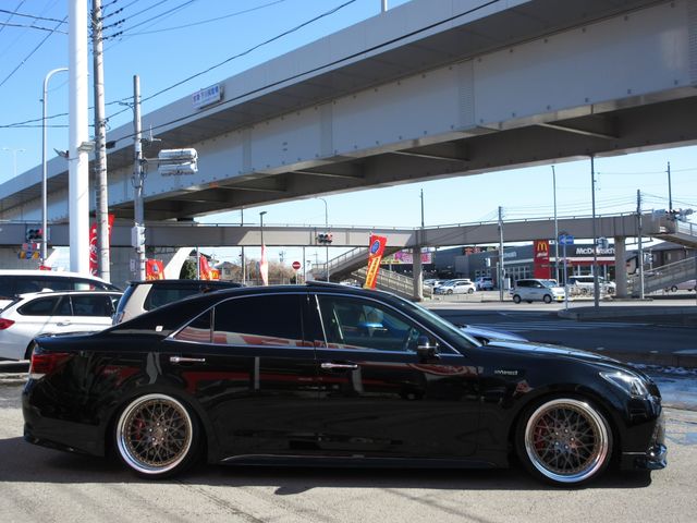 TOYOTA CROWN SEDAN HYBRID 2017 Image 31