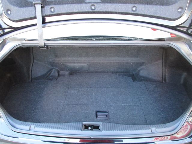 TOYOTA CROWN SEDAN HYBRID 2017 Image 31