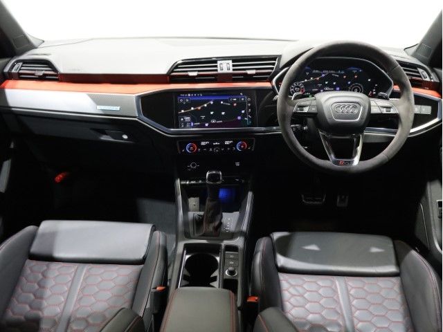 AUDI RS Q3 2024 Image 31