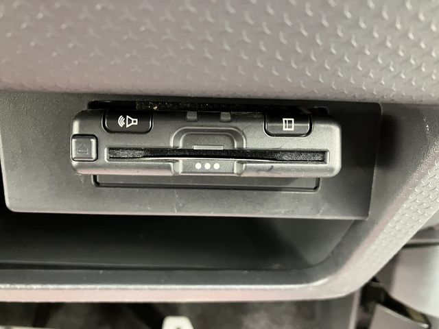 SUZUKI HUSTLER 4WD 2017 Image 31