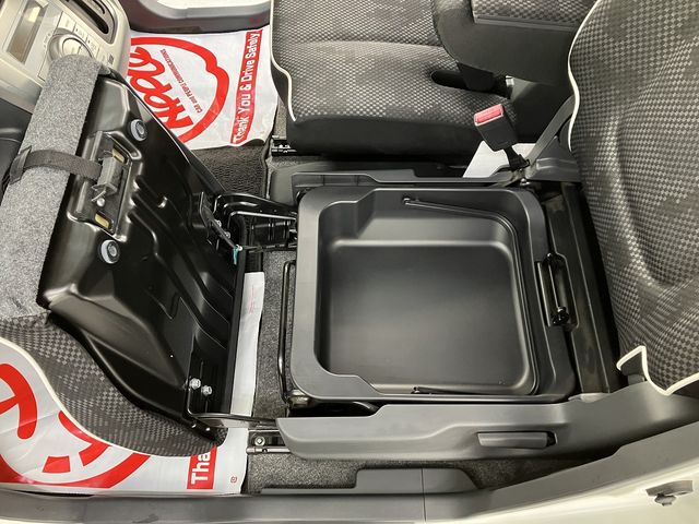 SUZUKI HUSTLER 4WD 2017 Image 31