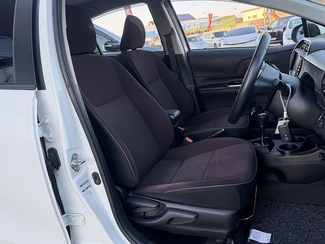 TOYOTA AQUA 2015 Image 31