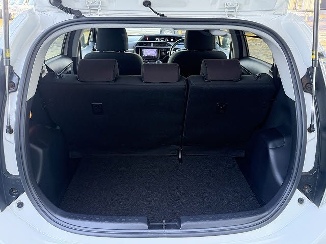 TOYOTA AQUA 2015 Image 31