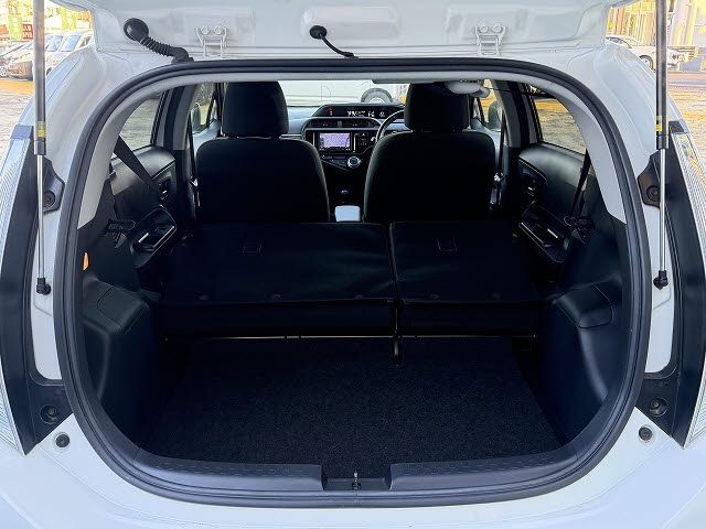 TOYOTA AQUA 2015 Image 31