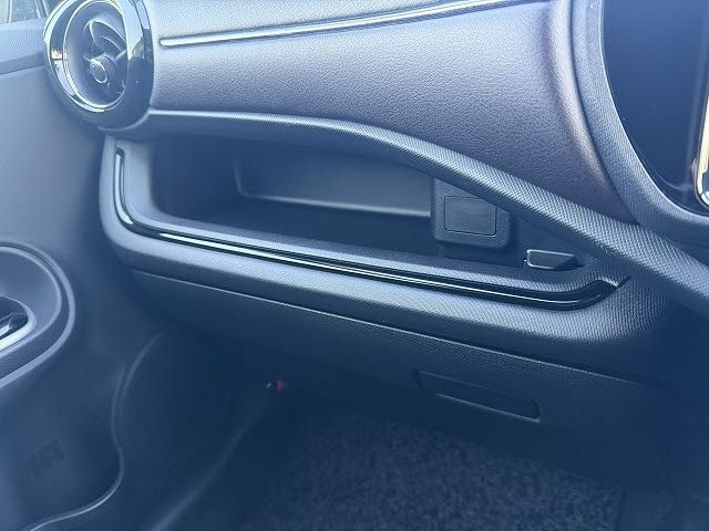 TOYOTA AQUA 2015 Image 31