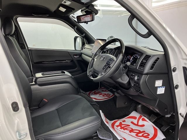 TOYOTA HIACE VAN 4WD 2020 Image 31