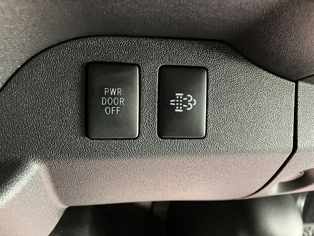 TOYOTA HIACE VAN 4WD 2020 Image 31