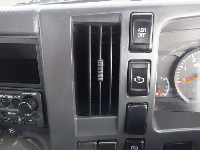 ISUZU ELF 2013 Image 31