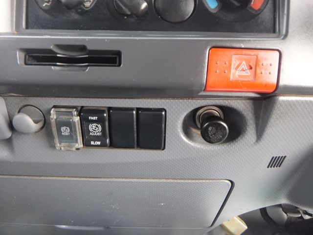 ISUZU ELF 2013 Image 31