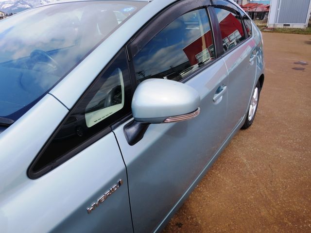TOYOTA PRIUS 2012 Image 31