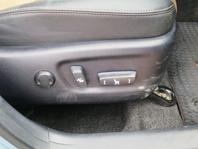 TOYOTA PRIUS 2012 Image 31