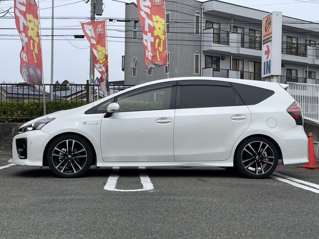 TOYOTA PRIUS ALPHA 2018 Image 31