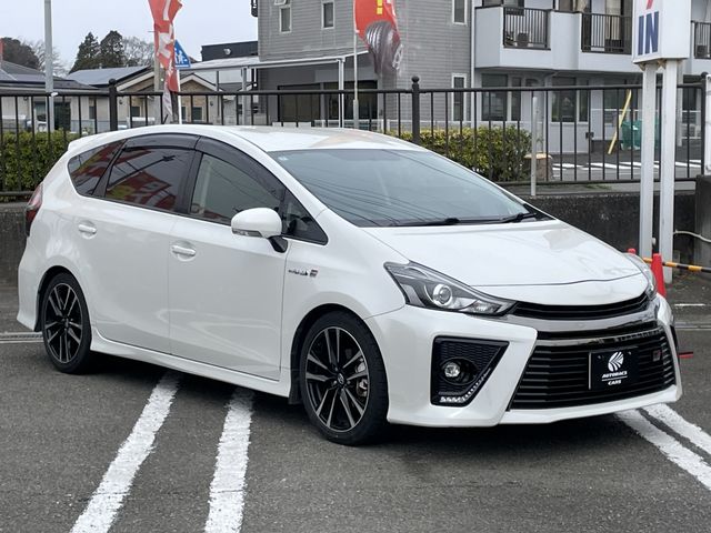 TOYOTA PRIUS ALPHA 2018 Image 31