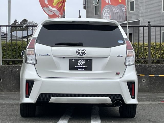 TOYOTA PRIUS ALPHA 2018 Image 31