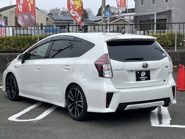 TOYOTA PRIUS ALPHA 2018 Image 31
