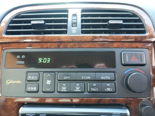 NISSAN GLORIA HARDTOP 4WD 1998 Image 31