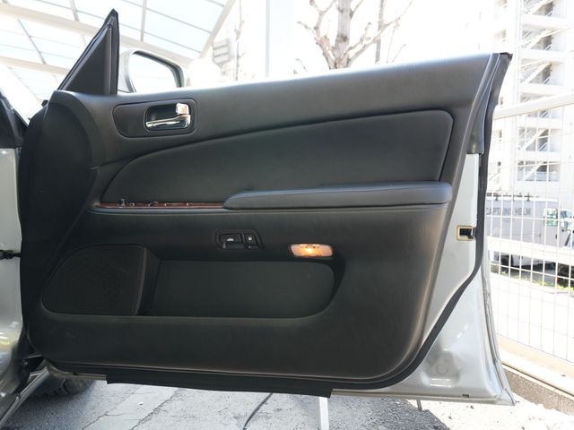 NISSAN GLORIA HARDTOP 4WD 1998 Image 31