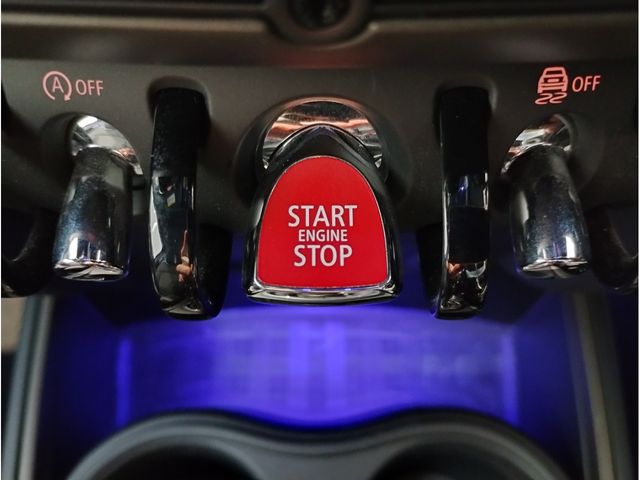 BMW MINI COOPER D CROSSO 2022 Image 31