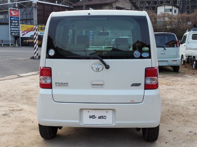 TOYOTA PIXIS SPACE 2013 Image 31