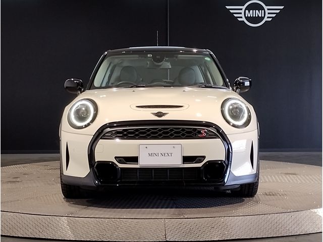 BMW MINI COOPER SD 5DOOR 2022 Image 31