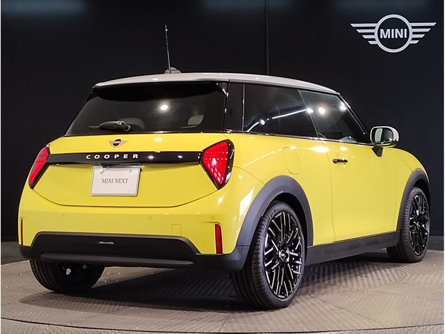 BMW MINI COOPER 2025 Image 31