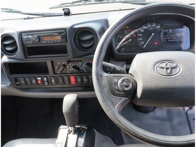 TOYOTA DYNA 2022 Image 31