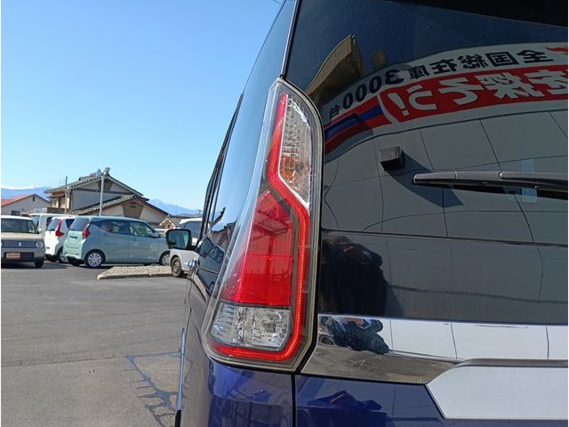 NISSAN SERENA  S-HYBRID 2017 Image 31