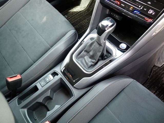 VOLKSWAGEN T-ROC 2023 Image 31