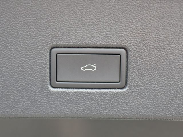 VOLKSWAGEN T-ROC 2023 Image 31