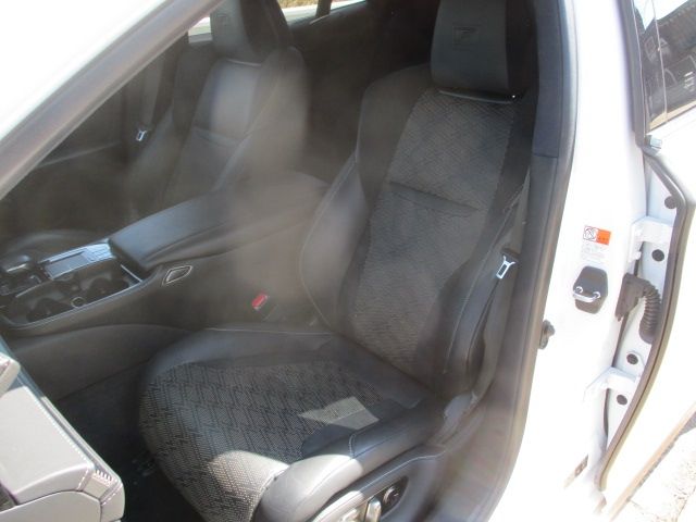 TOYOTA LEXUS LS500H 2017 Image 31