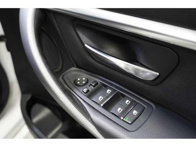 BMW 3SERIES TOURING 2019 Image 31