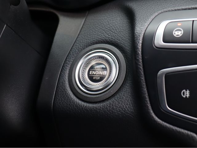 MERCEDES BENZ C CLAS 2019 Image 31