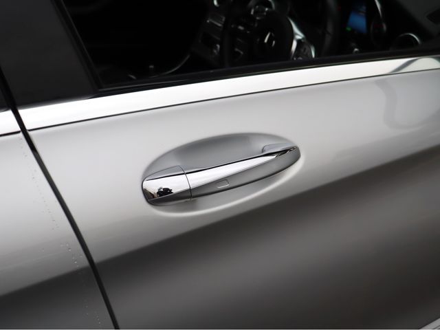 MERCEDES BENZ C CLAS 2019 Image 31