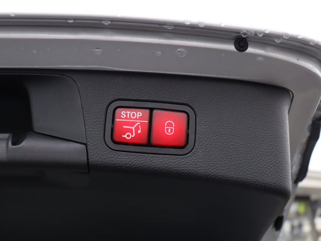 MERCEDES BENZ C CLAS 2019 Image 31