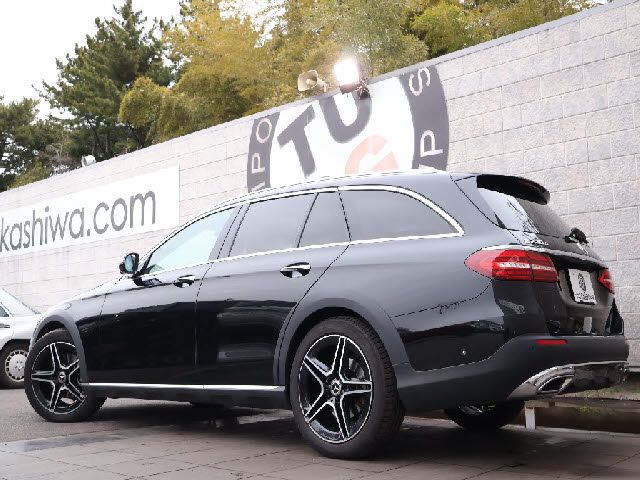 MERCEDES BENZ E CLAS 2021 Image 31