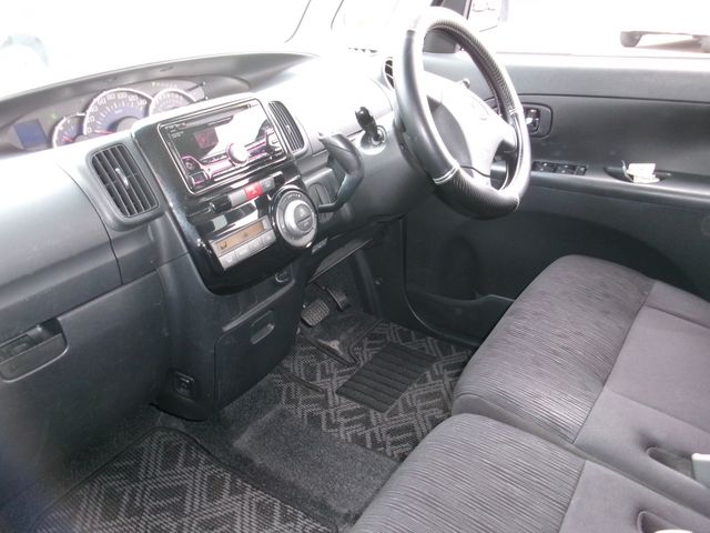 DAIHATSU TANTO 2013 Image 31