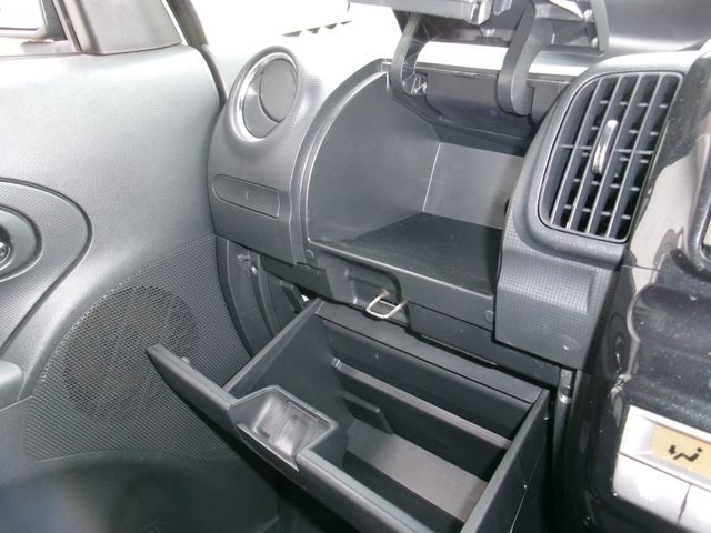 DAIHATSU TANTO 2013 Image 31