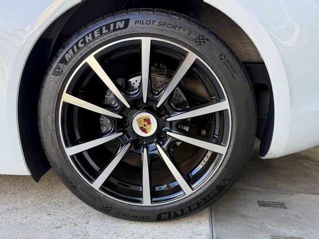 PORSCHE BOXSTER 2016 Image 31