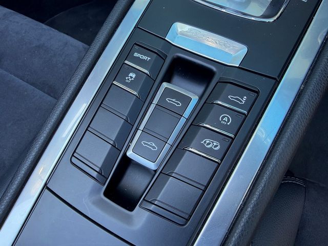 PORSCHE BOXSTER 2016 Image 31